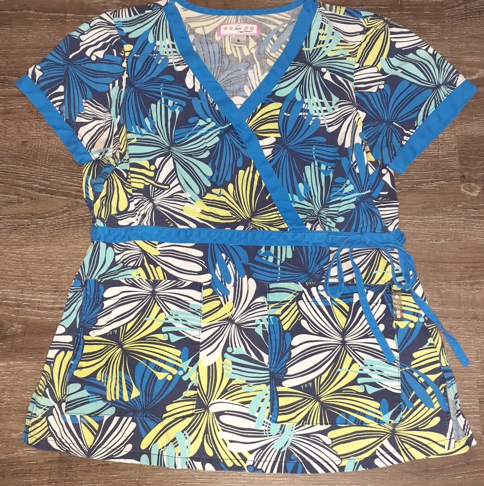 Koi mock scrub top